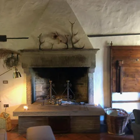 Podere Piallanza Homestay *